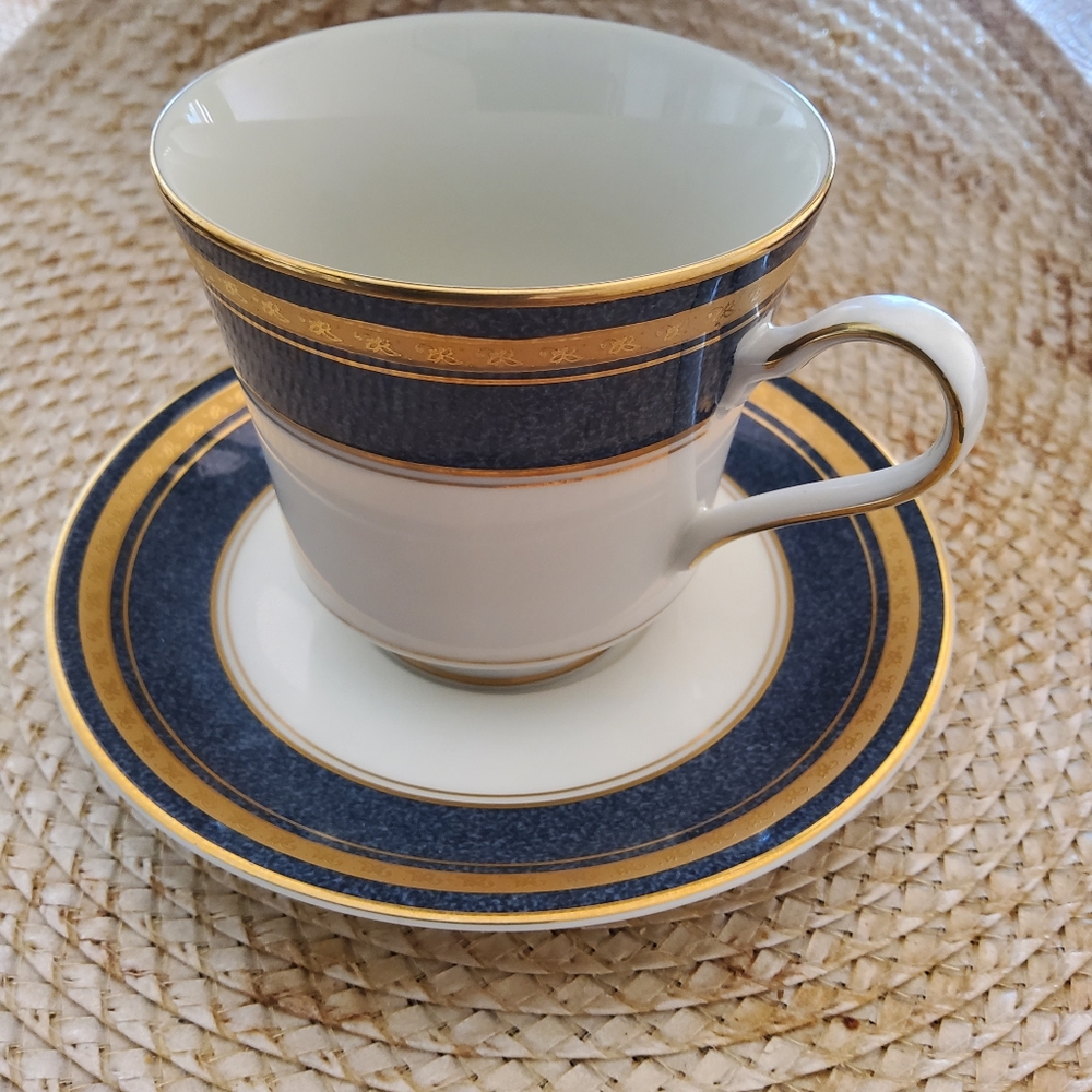 Mikasa Grande Ivory Imperal Lapis China Tea Coffee Cup and Saucer Set